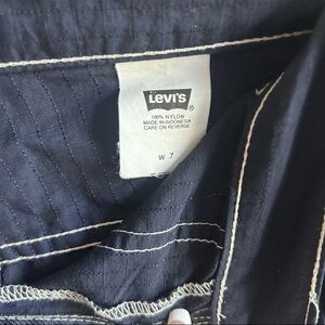 Vintage 90s Levi’s Vantage Navy Shorts Women’s Size 7 High Rise Retro Y2K